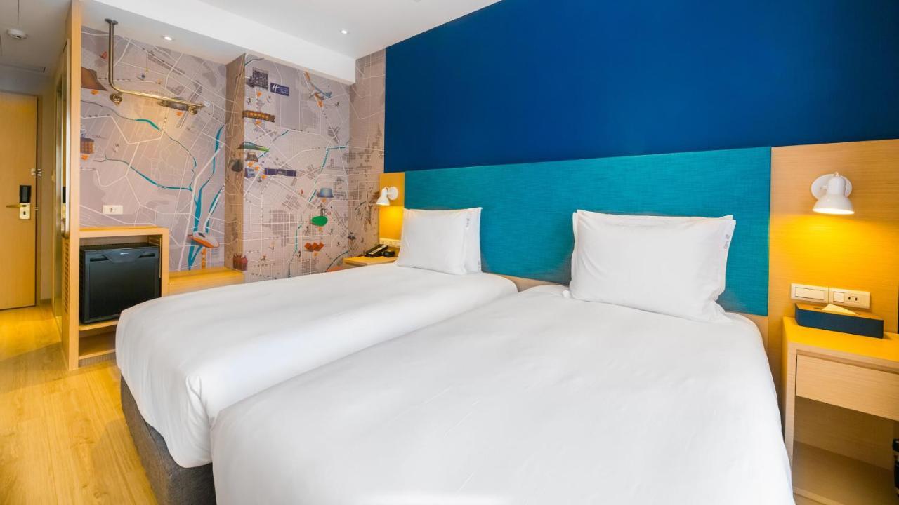 Holiday Inn Express Taichung Fengchia, an IHG Hotel Exterior foto