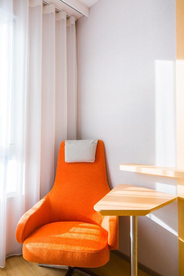 Holiday Inn Express Taichung Fengchia, an IHG Hotel Exterior foto