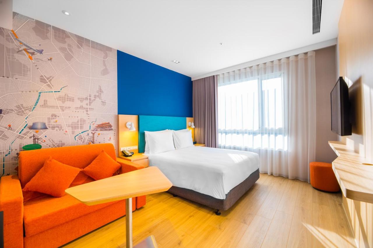 Holiday Inn Express Taichung Fengchia, an IHG Hotel Exterior foto